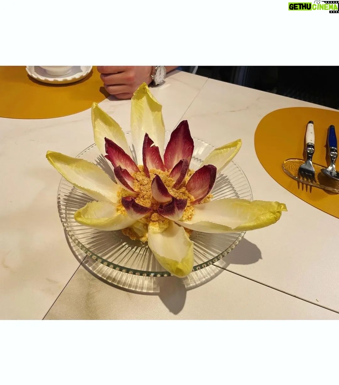 Park Na-rae Instagram - 우리 소식좌 다라언니가 보내준 나래미식회 1부 사진.. 맛있게 먹어줘서 참 고맙고 또 해주고 싶고 요리만 한것 같은데..왜 나는 다음날 1킬로가 찐거지.. 아 나도 먹었구나.. #나래미식회 #나혼자산다 #인터넷레시피스승님들 #감사합니다