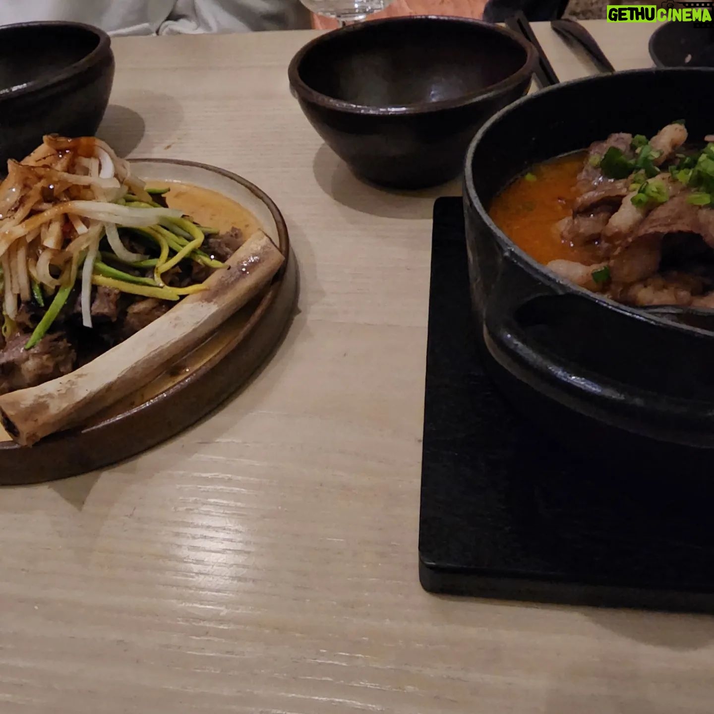 Park Na-rae Instagram - #온6점5 김치 그리고 와인.. 맛집..살찜...다시 재니 좀빠짐..붓기였음..