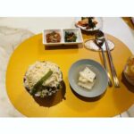 Park Na-rae Instagram - 우리 소식좌 다라언니가 보내준 나래미식회 1부 사진.. 맛있게 먹어줘서 참 고맙고 또 해주고 싶고 요리만 한것 같은데..왜 나는 다음날 1킬로가 찐거지.. 아 나도 먹었구나.. #나래미식회 #나혼자산다 #인터넷레시피스승님들 #감사합니다