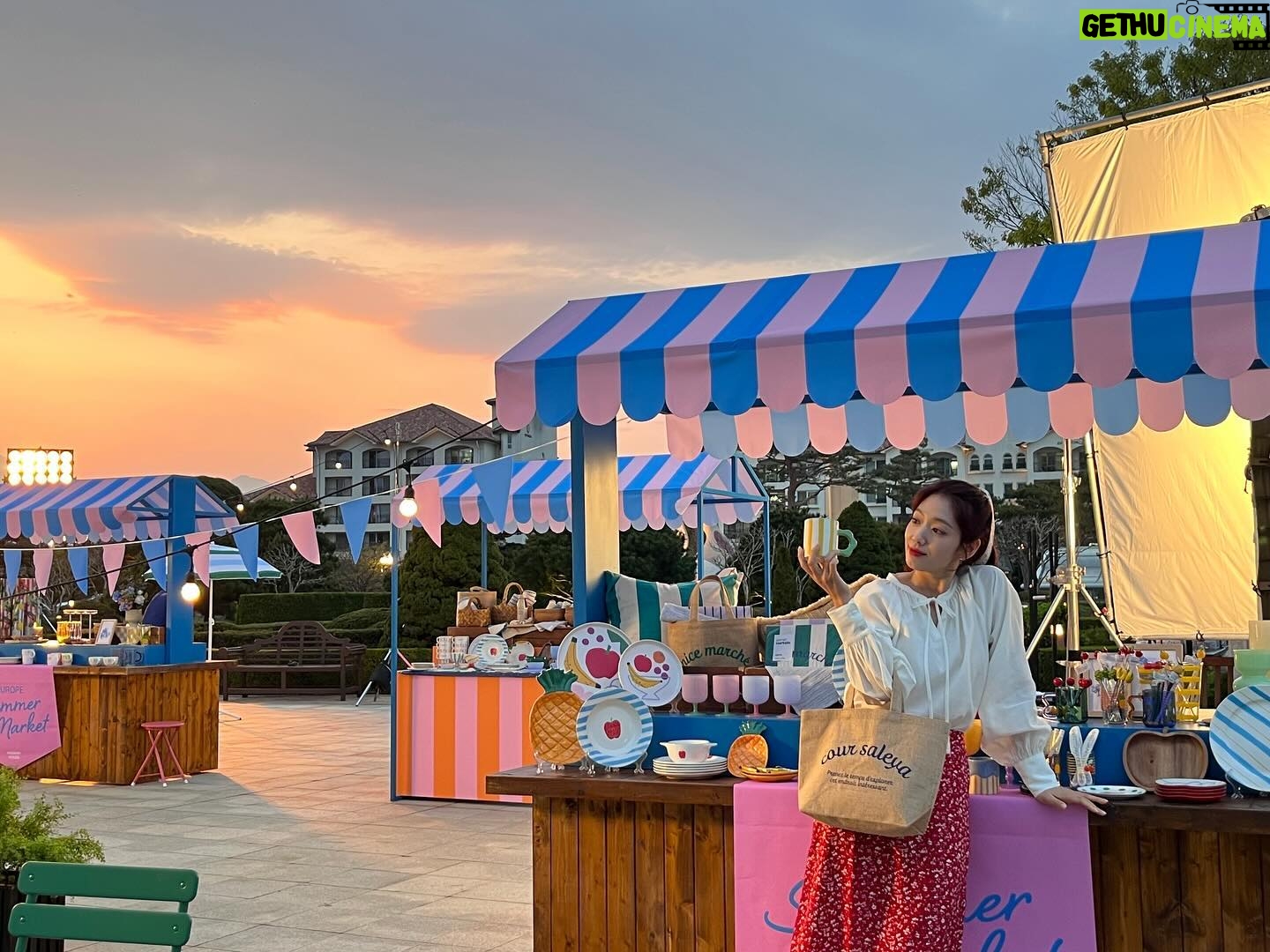 Park Shin-hye Instagram - #모던하우스 다채로운 제품들이 가득한 모던하우스❣️ 다~~~~ 예쁜데 어떡하죠🤔
