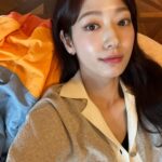 Park Shin-hye Instagram - 구우웃나잇..🙋🏻‍♀️🌙😵‍💫