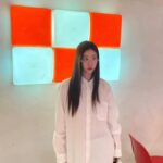 Park So-jin Instagram - 조지넬슨에 절로 굽어지는 허리🪑🤎 언젠가 조지넬슨 업어오리.......................... 그놈의조지넬슨...................🫠