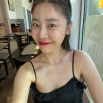 Park So-jin Instagram – Selfie 🐈‍⬛📷☀️♥️
1. 메인스트릿 엔돌핀 , 
2. 인생해산물 엔돌핀 ,
3. 햇빛에 구워져 넋나감,
4. 대자연 엔돌핀,
5. 벤쿠버 돌아가는 공항 엔돌핀,
6. 비행 12시간 기름낌,
7. 대자연 다니느라 다크꼈지만 붓기없음.