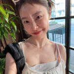 Park So-jin Instagram – Selfie 🐈‍⬛📷☀️♥️
1. 메인스트릿 엔돌핀 , 
2. 인생해산물 엔돌핀 ,
3. 햇빛에 구워져 넋나감,
4. 대자연 엔돌핀,
5. 벤쿠버 돌아가는 공항 엔돌핀,
6. 비행 12시간 기름낌,
7. 대자연 다니느라 다크꼈지만 붓기없음.