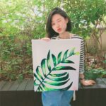 Park Soo-jin Instagram - 비가 와도 그림은 싱그럽게♡ @_mypalette #마이팔레트#오늘의작품#거실에놔야지#오늘의싸인은#입술#쪽#아트클래스#힐링#화분대용
