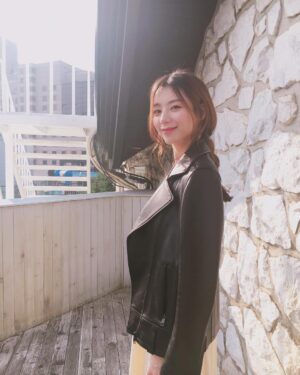 Park Soo-jin Instagram - 머리도 쫑쫑 땋아봤드래요♡