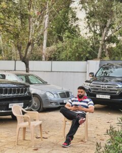 Parmish Verma Instagram - Kade Aukhe Saukhe Time, Par Mukh te Smile Ohi ❤️