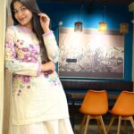 Parsa Evana Instagram - Keep it simple, keep it real .. Real is Rare 💕
