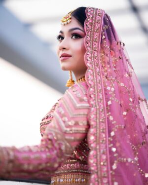 Parsa Evana Instagram - A bride is a symbol of hope and happiness ✨
Makeover - @siera.salon 
Outfit- @anzara.official 

Thank you Ahmed Momo apu for the beautiful makeover ❤️
