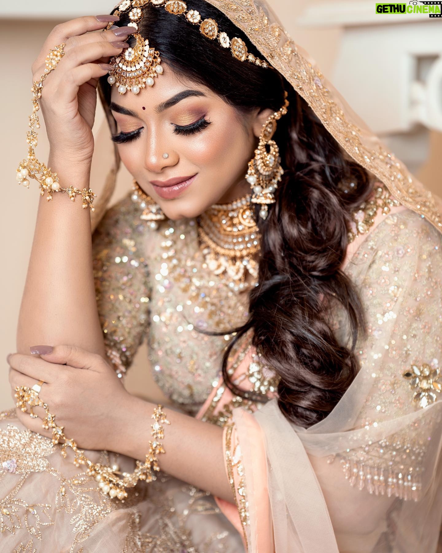 Parsa Evana Instagram - Get ready to fall in love with the perfect blend of elegance and exquisite designs of MOON’S Bridal collection. Beautiful @parsa_evana in our bridal lahenga #bridalcollection #moons #bridallehenga #evana