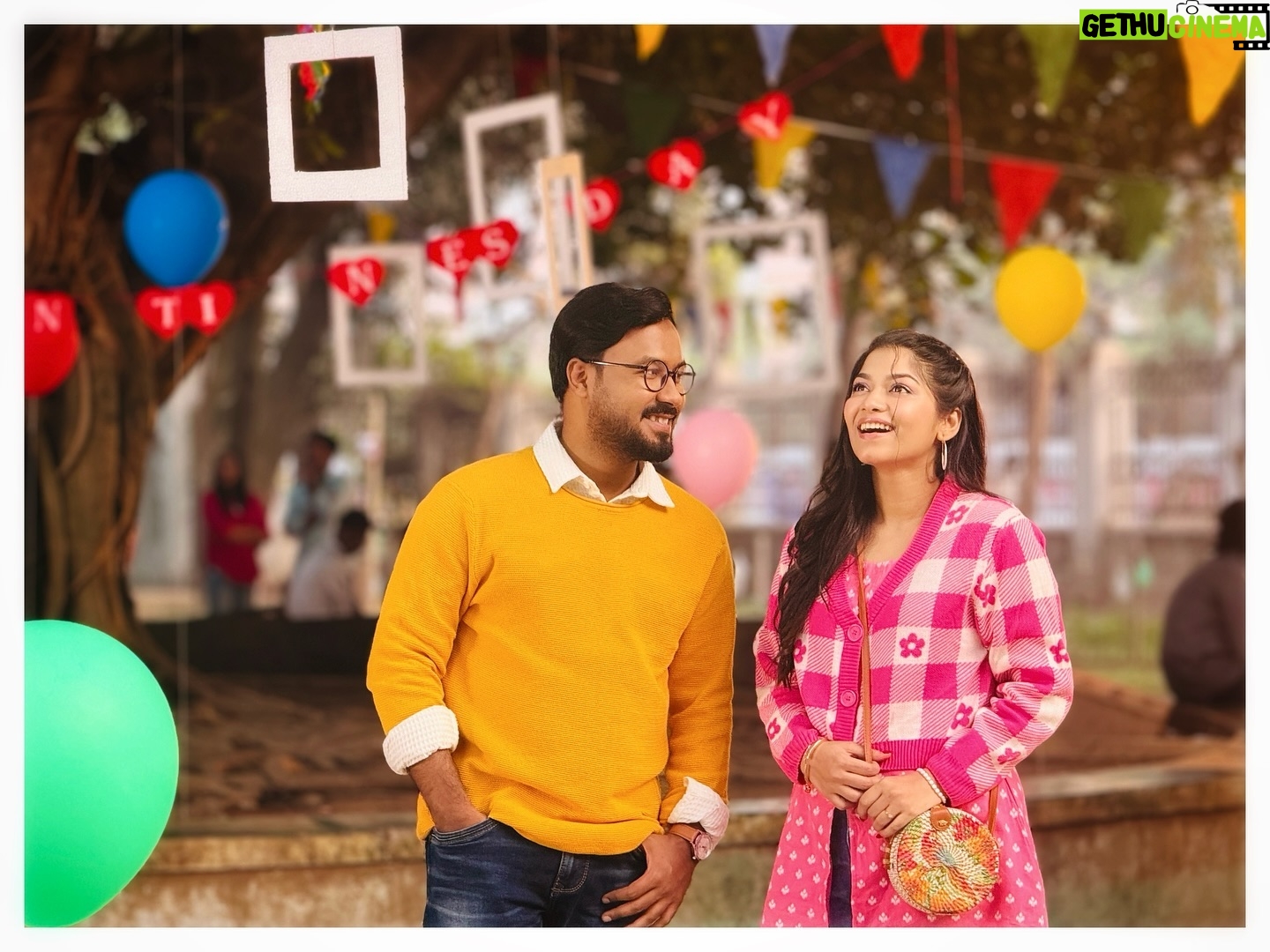Parsa Evana Instagram - কাজল আরেফিন অমি পরিচালিত ভালোবাসার গল্প “দুঃখিত”। রোমান্টিক এই শর্টফিল্মটি দেখতে এখনই চলে যান Bongo-তে। শর্টফিল্মটি দেখুন এই লিংকে - https://links.bongobd.com/links/DUKKHITO #LoveStories #ValentinesDay2024 #Love #KajalArefinOme #ZiaulHaquePolash #ParsaEvana #BongoBD
