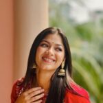 Parsa Evana Instagram - মিথ্যে কত গল্প সাজাই ,বদলে বদলে বেশ। সময় শুধু বলতে পারে কি হবে “শেষমেশ”। ধন্যবাদ দর্শক ।আপনাদের ভালোবাসায় বেঁচে থাকতে চাই । ❤️
