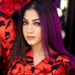 Parsa Evana Instagram – “A little contour and confidence.”
MUA- @piyasbeautyessentials