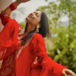 Parsa Evana Instagram – শুভ নববর্ষ ।
শেষমেশ চলে আসলাম ফ্যান্টাসি কিংডম এ ।
দেখা হবে ওয়াটার কিংডম এর স্টেজ এ ❤️