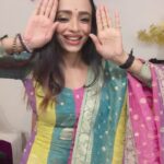 Parul Chauhan Instagram - Halchal 🥰🥰🥰🥰🥰🥰🥰🥰🥰 Thank you so much @the_closet07_by_karishma for this beautiful suit 🥰🥰🥰🥰🥰🥰🥰🥰🥰🥰🥰🥰