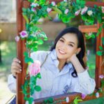 Patcharasri Benjamas Instagram - ไม่จำเป็นต้องใช้ชีวิตให้ถูกใจใคร แค่ใช้ชีวิตให้ถูกหวยสักใบก็พอ