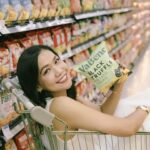 Patcharasri Benjamas Instagram - คนแบบเธอ มีขายที่ไหน จะไปซื้อ