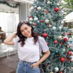 Patcharasri Benjamas Instagram - คริสมาสต์ปีนี้ มีซานต้าเป็นของตัวเองรึยัง