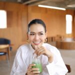 Patcharasri Benjamas Instagram - คนที่สดใสขนาดนี้ เป็นของคุณนะ😳✨