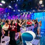 Patrícia Abravanel Instagram - Chegamos pra levar alegria e diversão pra você e sua família!!! #ProgramaSilvioSantos 📸 @gabrielcardosofoto