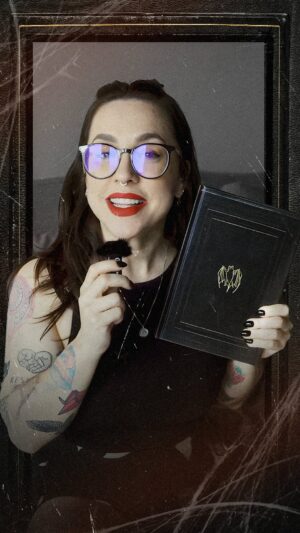 Patrícia dos Reis Instagram - Se você já assistiu Drácula de Bram Stoker, dirigido por Francis Ford Coppola, precisa conhecer a origem do vampiro mais famoso da história. Vem que a @pathydosreis te conta tudo ▶️