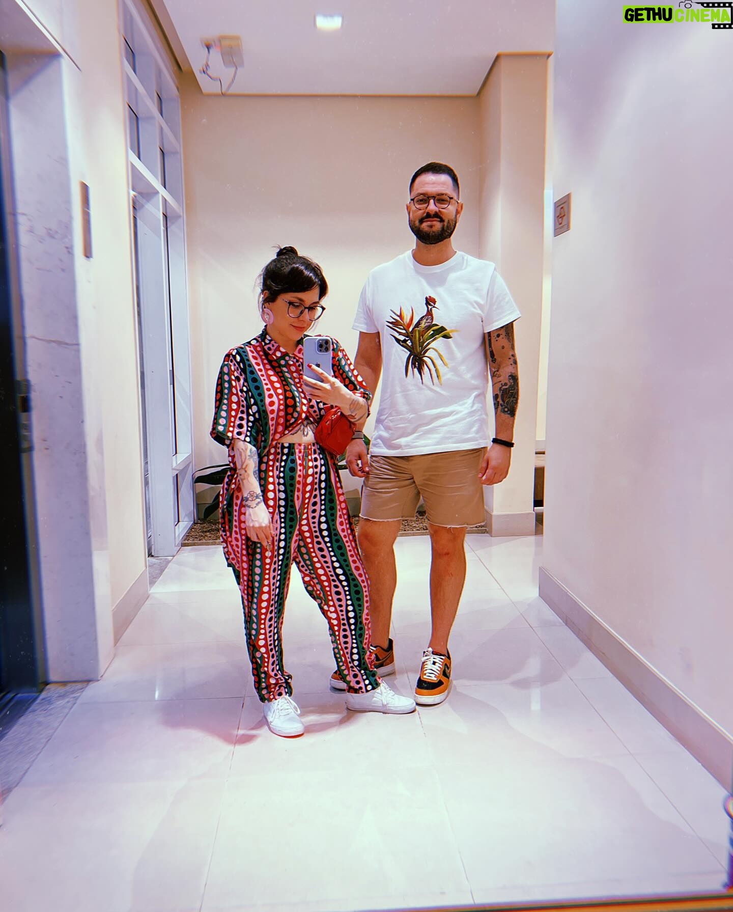 Patrícia dos Reis - 3.8K Likes - Hoje é aniversário do cara mais legal do mundo vulgo moreno @uptothales 🎂🎈🎉
Parabéns amor! Que seja um novo ciclo repleto de coisas boas pois você é um cara f*da e merece tudo de melhor sempre!!! 🥰😍
Obrigada por compartilhar sua vida comigo, te amo ❤️