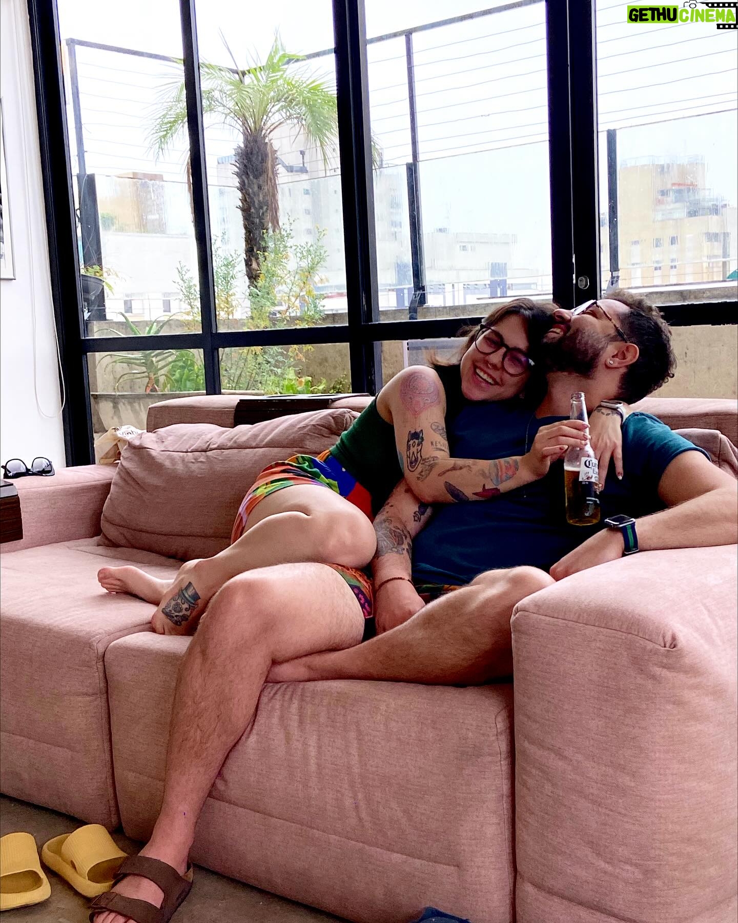 Patrícia dos Reis - 3.8K Likes - Hoje é aniversário do cara mais legal do mundo vulgo moreno @uptothales 🎂🎈🎉
Parabéns amor! Que seja um novo ciclo repleto de coisas boas pois você é um cara f*da e merece tudo de melhor sempre!!! 🥰😍
Obrigada por compartilhar sua vida comigo, te amo ❤️