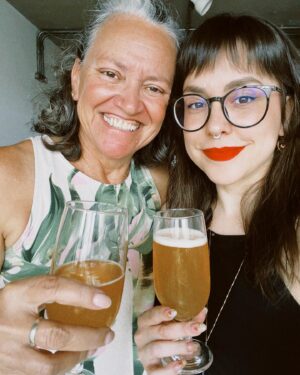 Patrícia dos Reis Instagram - Saúde migos! 🍻