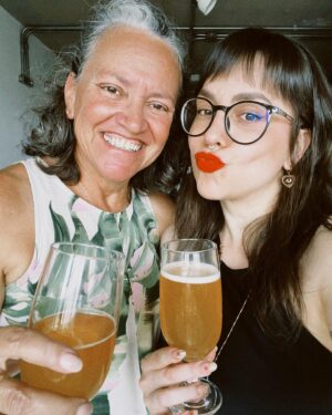 Patrícia dos Reis Instagram - Saúde migos! 🍻