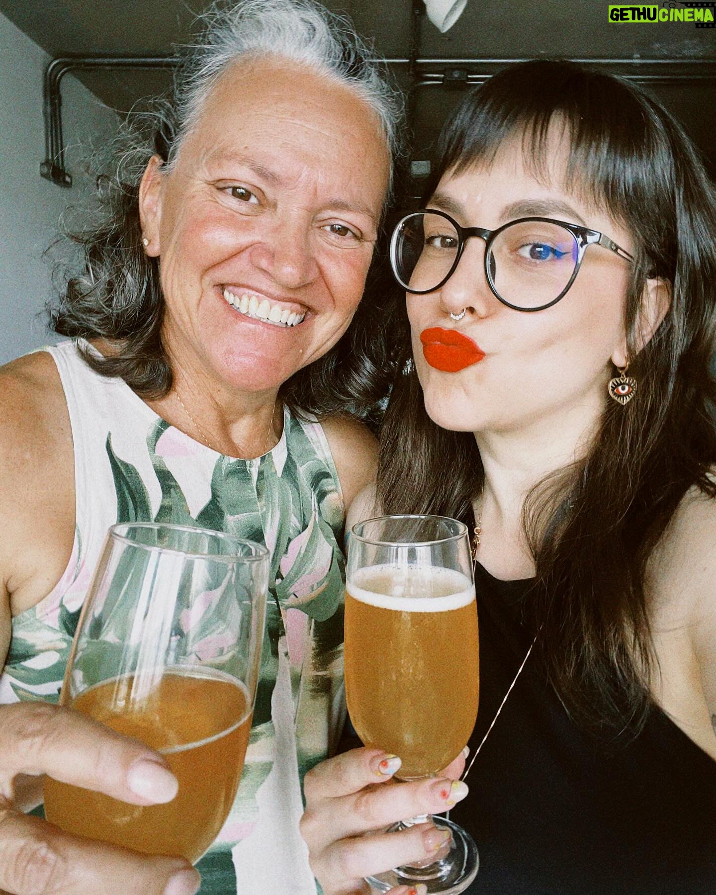 Patrícia dos Reis - 2.6K Likes - Saúde migos! 🍻