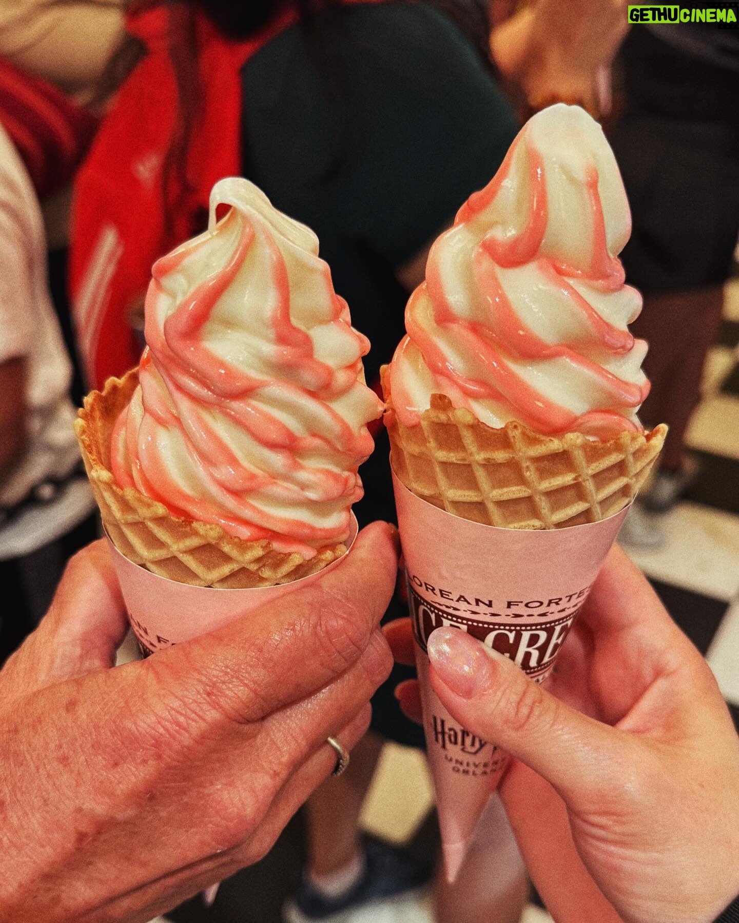Patrícia dos Reis Instagram - Wingardium Leviosa galera 🪄