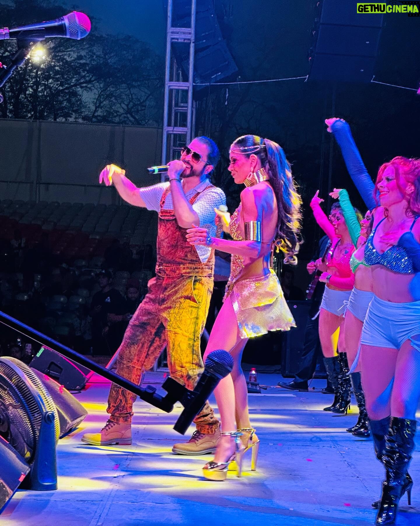Patricia Manterola Instagram - Gracias #Villahermosa son el mejor p煤blico!!! Est茅n pendientes de esta colaboraci贸n junto a @chico_che_chico pr贸ximamente 馃槈馃敟 #tabasco #chicoche