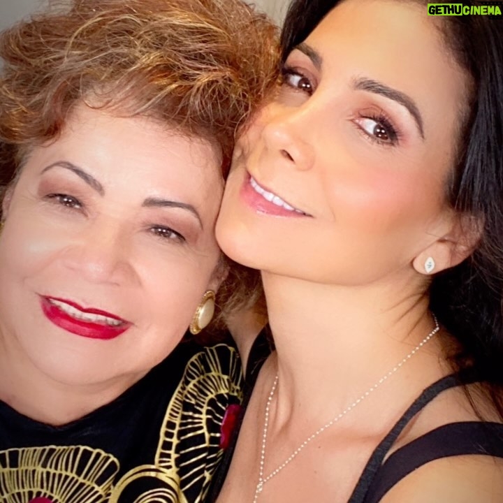 Patricia Manterola Instagram - La mejor mamá del mundo!!! TE AMOOOO mamita hermosa @carrionmaryloly 🩷🩷🩷🩷🩷🩷🩷 Feliz día de las madres a TODAS las que tenemos la bendición de serlo, a las que se nos adelantaron y a las que nos siguen derramando su inmenso amor Dios las bendiga siempre 💕💕💕💕