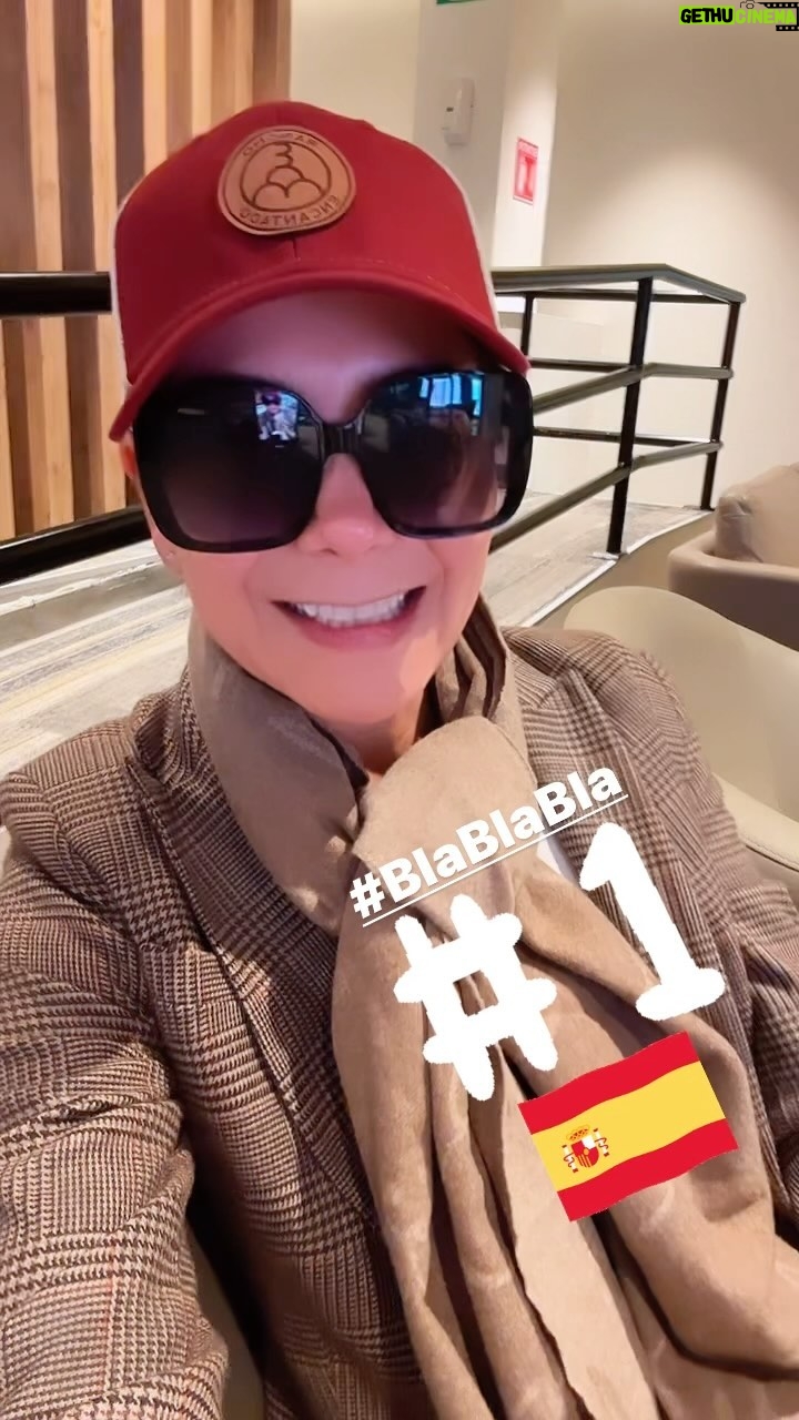 Patricia Manterola Instagram - #1 EN ESPAÑA con #BlaBlaBla !!! 🤩🙌🇪🇸GRACIAS a todos los que han apoyado esta canción!!! ❤️💛❤️ Nos vemos en España muy pronto!!! @radio.zonalatina.espana FELICIDADES @laseoaneoficial & @loveuakira son unas REINAS!!! 💕💕💕 Felicidades a los co-autores quienes escribieron conmigo esta canción @manuelzabalamusic & @juanjosehdez y a los productores @macaumusica @mrsanbaby por este temazo!!! GRACIAS a todos los involucrados, porque este éxito también es suyo: Mi súper equipo @palomeragroup @alepalomera1 @abogadopateador los quiero!!! A @moonrock.lat @hasselnuts @pedrofnk @luigifilisola you rock guys!!! A los que hicieron el video y las fotos: @broducers @chentechapitas @jorgebeltranhair @alvmontm @franalcan @diegoltorre @jldances2do @jesusnunezcoreografo @lcampbellcoreografa Dream team!!! A mi PR: @fase_7oficial @nahim80 @chechucho 🤩🙏🏼🩷 A mi social media team: @moritadigital 🙏🏼🙌