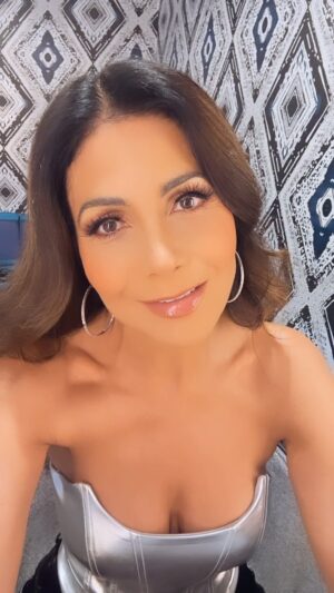 Patricia Manterola Instagram - Link en mis historias 👆 https://donate.cadena.ngo/campaign/huracan-otis/c531003