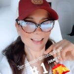 Patricia Manterola Instagram – 3er semana consecutiva en el #1 !!! 🤩🙌🙏🏼 @radio.zonalatina.espana GRACIAS!!! @laseoaneoficial @loveuakira