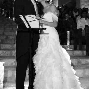Patricia Manterola Instagram - 13 años desde nuestra mágica boda mi amor @forrestkolb 😍 NOS AMO Y AMO LO QUE TENEMOS 🥰 Por muchísimas vidas más a tu lado!!! ❤️ Gracias Dios, Gracias Virgencita 🙏🏼 #MadeInHeaven