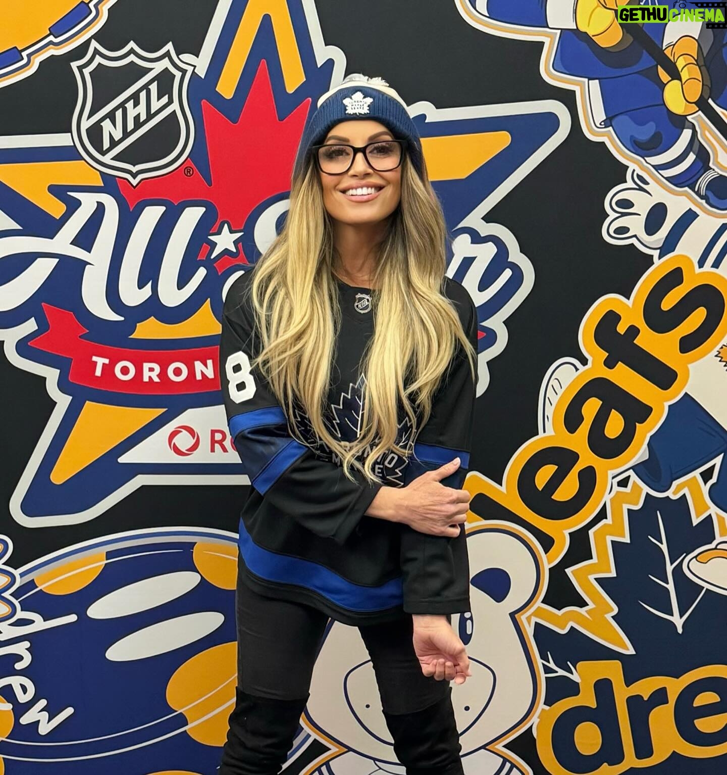 Patricia Stratigeas Instagram - Thanks for the invite @NHL! That was a blast (pun intended)! 🏒 Happy to see Team @austonmatthews pull off the victory 🍁 @mapleleafs #NHLAllStar