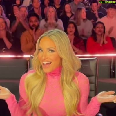 Patricia Stratigeas Instagram - It almost that time again… where we gonna see what talent Canada got! (see what I did there) @cangottalent season 3 Semi Finals are this week at the OLG Stage at @fallsviewcasino in Niagara Falls! Can’t wait to see my #CGT fam @howiemandel @lilly @kardinalo & @lindsayell! 💄& 🎥 @muavee Wearing @narcesofficial by @aliciasmcn