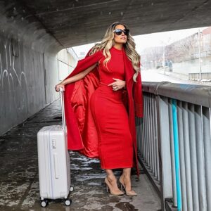 Patricia Stratigeas Instagram - Walking into #Wrestlemania week like … let’s do this Philly! 

Who am I gonna see this weekend??🙋🏼‍♀️