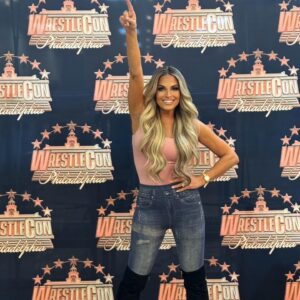Patricia Stratigeas Instagram - Philly photo dump incoming! Pics from Wrestlemania weekend at @officialwrestlecon are posted! Took me a minute to gather the goodies! Thanks again Philly for making it a stratusfying weekend! Click #linkinbio or my story to see them! #BadGirlTour

Glam by my boy @ianmaxion
Glow by @tanontherun