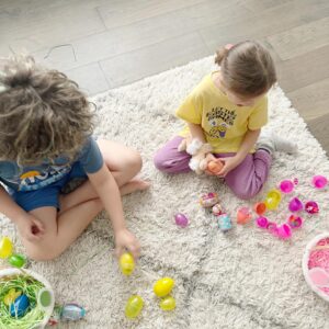 Patricia Stratigeas Instagram - Happy Easter! Hope everyBUNNY had a great one! 🐣💐🐰