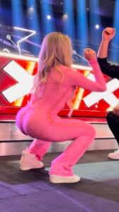 Patricia Stratigeas Instagram - BEHIND the scenes with @hellokylemiller pre-auditions… don’t worry, the actual @cangottalent auditions TONIGHT are way better than this! Don’t miss the better than this auditions starting at 8/7c on @City_tv, or stream #TheMillionDollarSeason of #CanadasGotTalent on Citytv ! 💥 But first! Get caught up on last weeks episode by clicking the #linkinbio or my story!