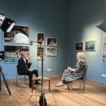 Paul McCartney Instagram - Tune in to @bbctheoneshow at 7pm BST to see Paul discuss his new exhibition and book #EyesOfTheStorm with @laurenlaverne at @nationalportraitgallery! 🎥