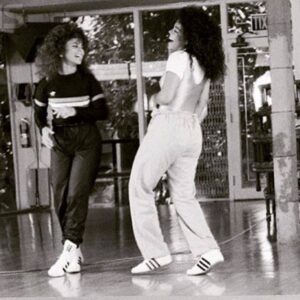 Paula Abdul Instagram - #ThrowbackThursday to having fun (as always) with my friend @janetjackson! 👯‍♀️💕 XoP
