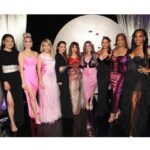 Paula Abdul Instagram - MC’ed last year’s Homeless Not Toothless Gala, joined by these gorgeous ladies 💎 @hntorg provides free dental care to those in need in the greater LA area! 🦷 Watch on tonight’s episode of #RHOBH at 8/7pm central! Makeup: @callitodeh Hair: @glitzingup Dress: @hermz__la