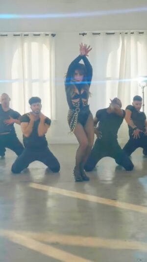 Paula Abdul Instagram - Happy #InternationalChoreographersDay! Dance is such a magnificent art that I am honored to share and enjoy with all of you. ♥️