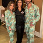 Paula Abdul Instagram - It’s a PJ party at @kathyhilton’s 🧸💤 Shoutout to all the amazing brands that were a part of this evening 💕 Pajamas by @printfresh & slippers by @minnetonka @thesiskiss @voluspa @lovesnapbracelets @baublebar @magicmind @lemieux @delola @thecaviarco @jacksonmorgancream @locksandmane