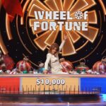 Paula Abdul Instagram - Be sure to tune in on Wednesday, December 13th at 9/8c on @abcnetwork to see my episode of #CelebrityWheelOfFortune as I compete against @mattrogerstho & @comedianlilrel 💕 @celebritywheeloffortune