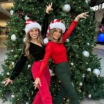 Paula Abdul Instagram - Rockin’ around because it’s 1 week til Christmas 🎄🎸🎅🏼 DC: us! @kausha_campbell